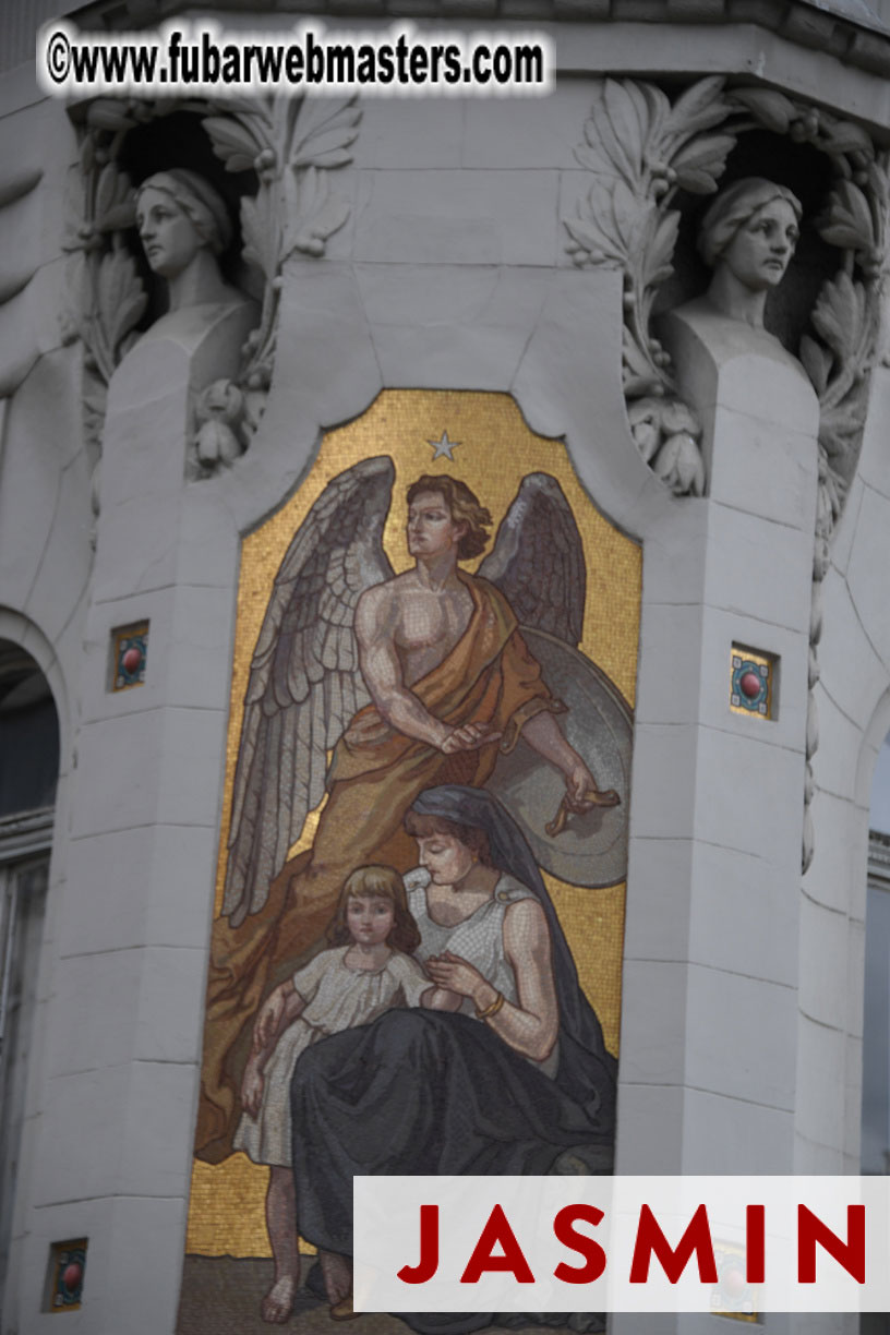 City Tour & Lunch @ Robinsons