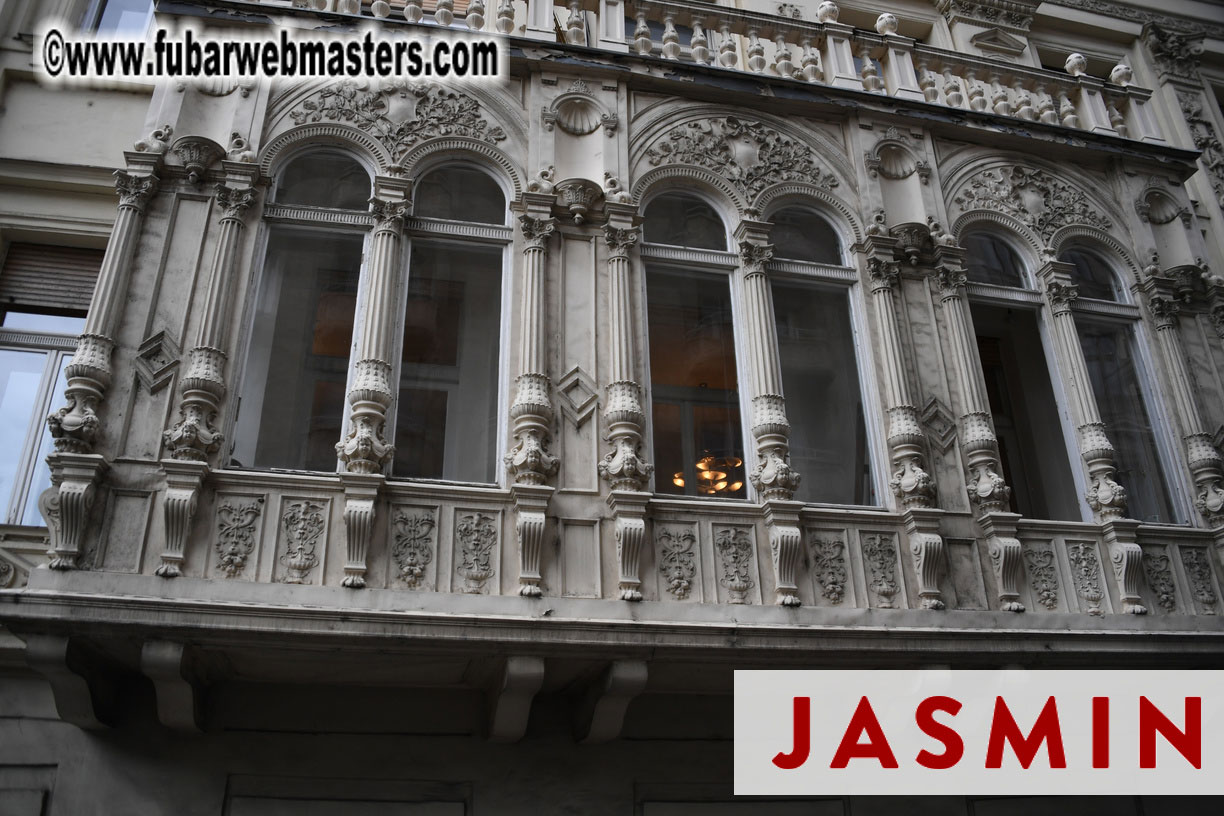 City Tour & Lunch @ Robinsons