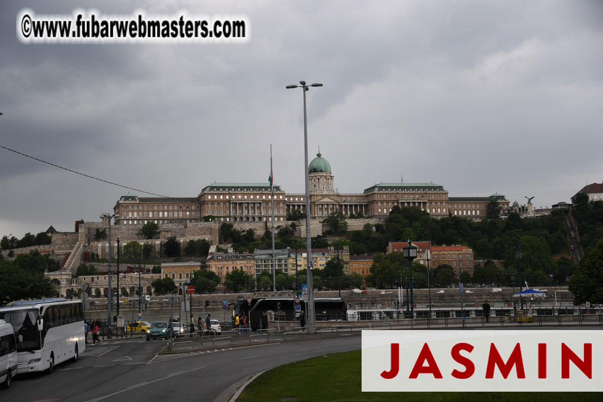 City Tour & Lunch @ Robinsons