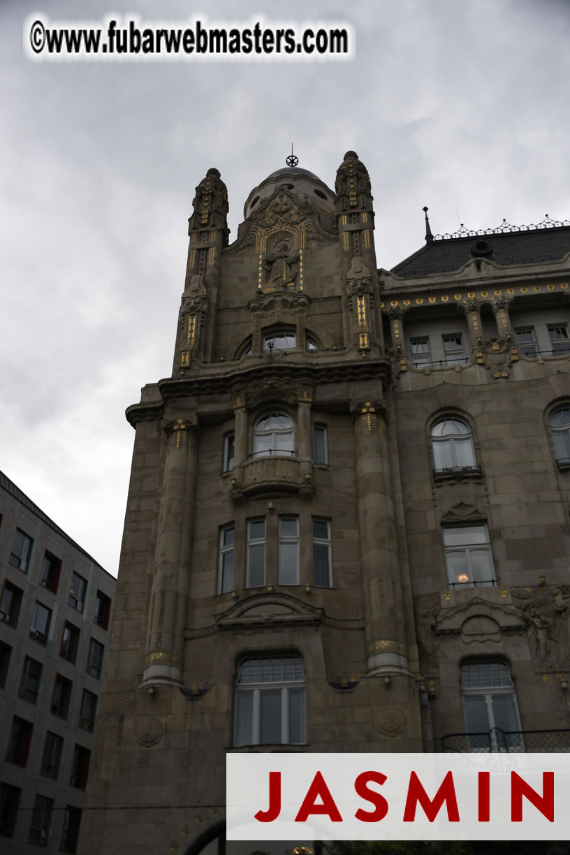 City Tour & Lunch @ Robinsons