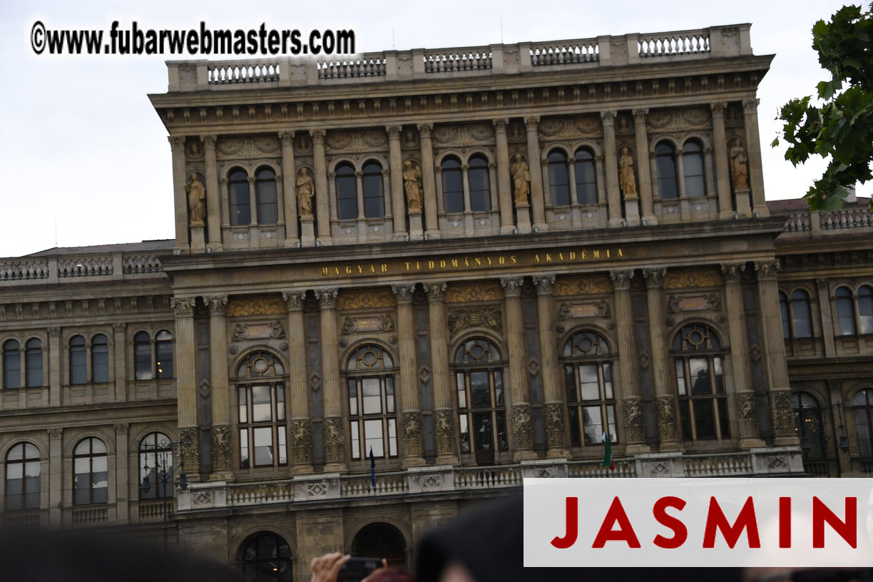 City Tour & Lunch @ Robinsons