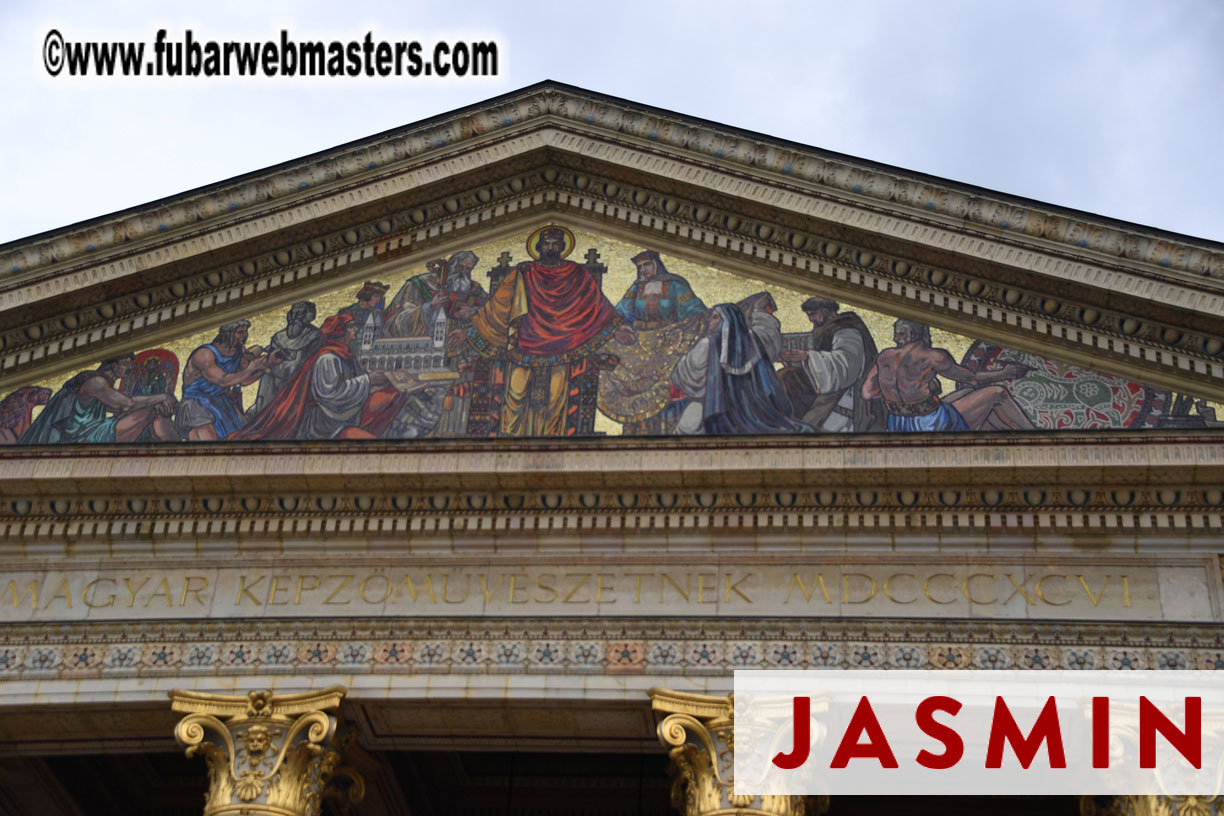 City Tour & Lunch @ Robinsons