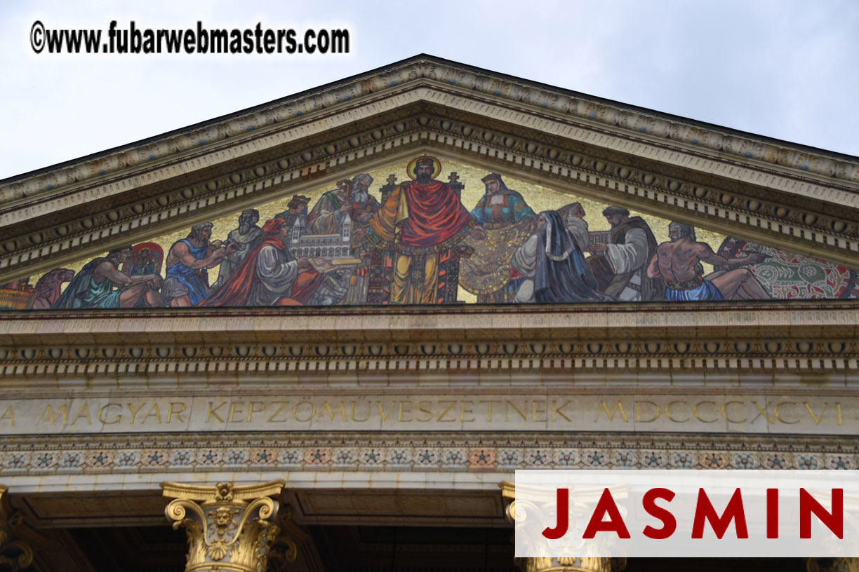 City Tour & Lunch @ Robinsons