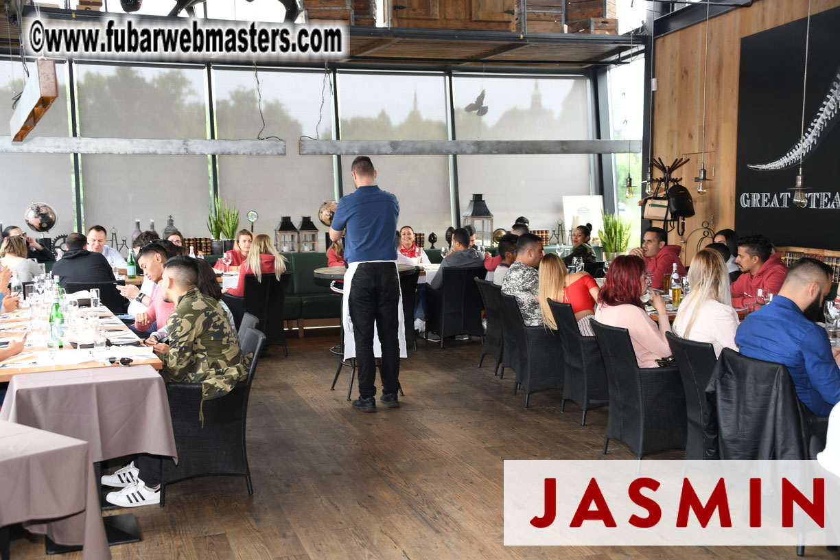 City Tour & Lunch @ Robinsons