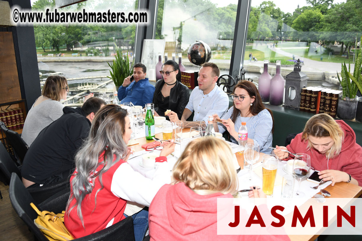 City Tour & Lunch @ Robinsons