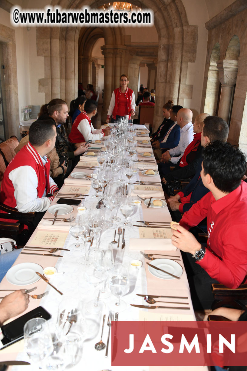 Lunch at Halaszbastya