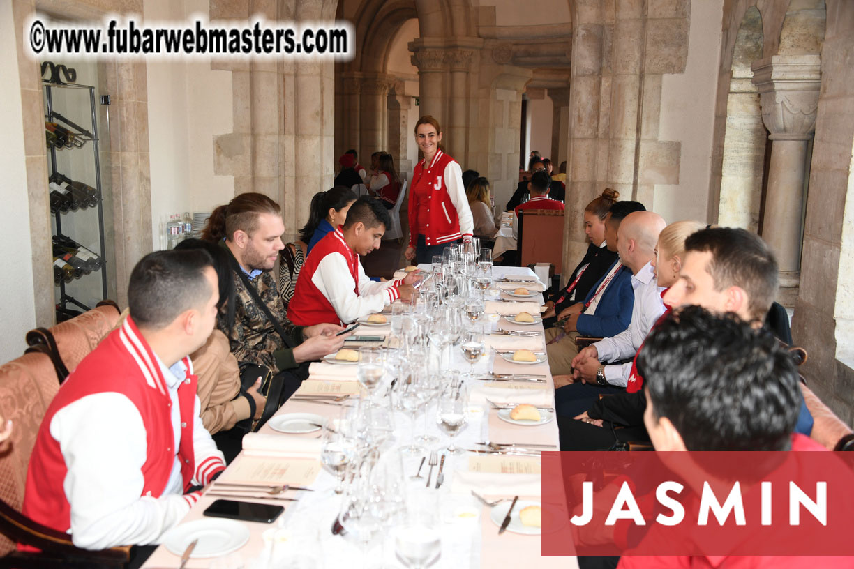 Lunch at Halaszbastya