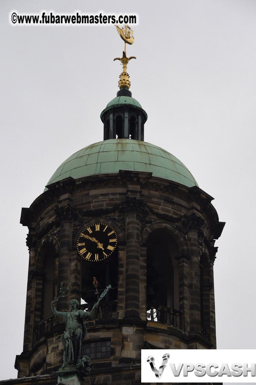 Kings Night with 2 Queens