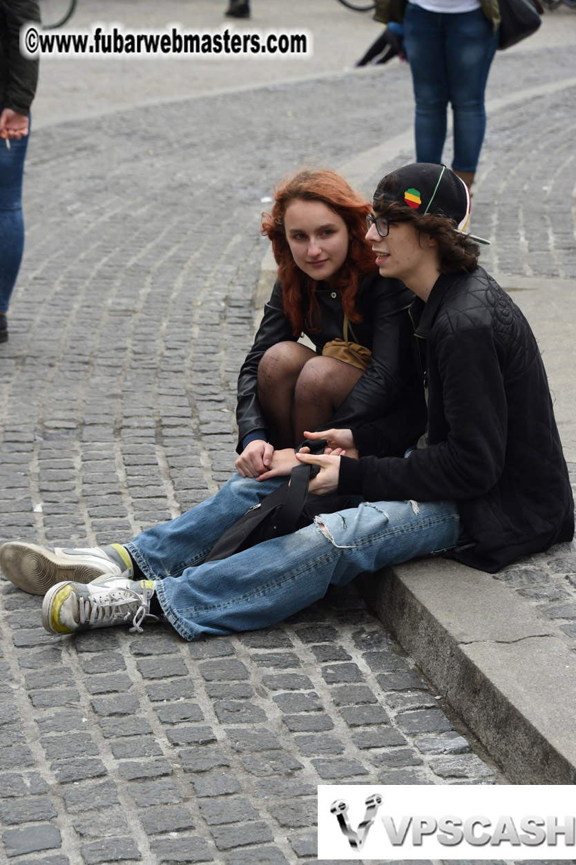 Kings Night with 2 Queens