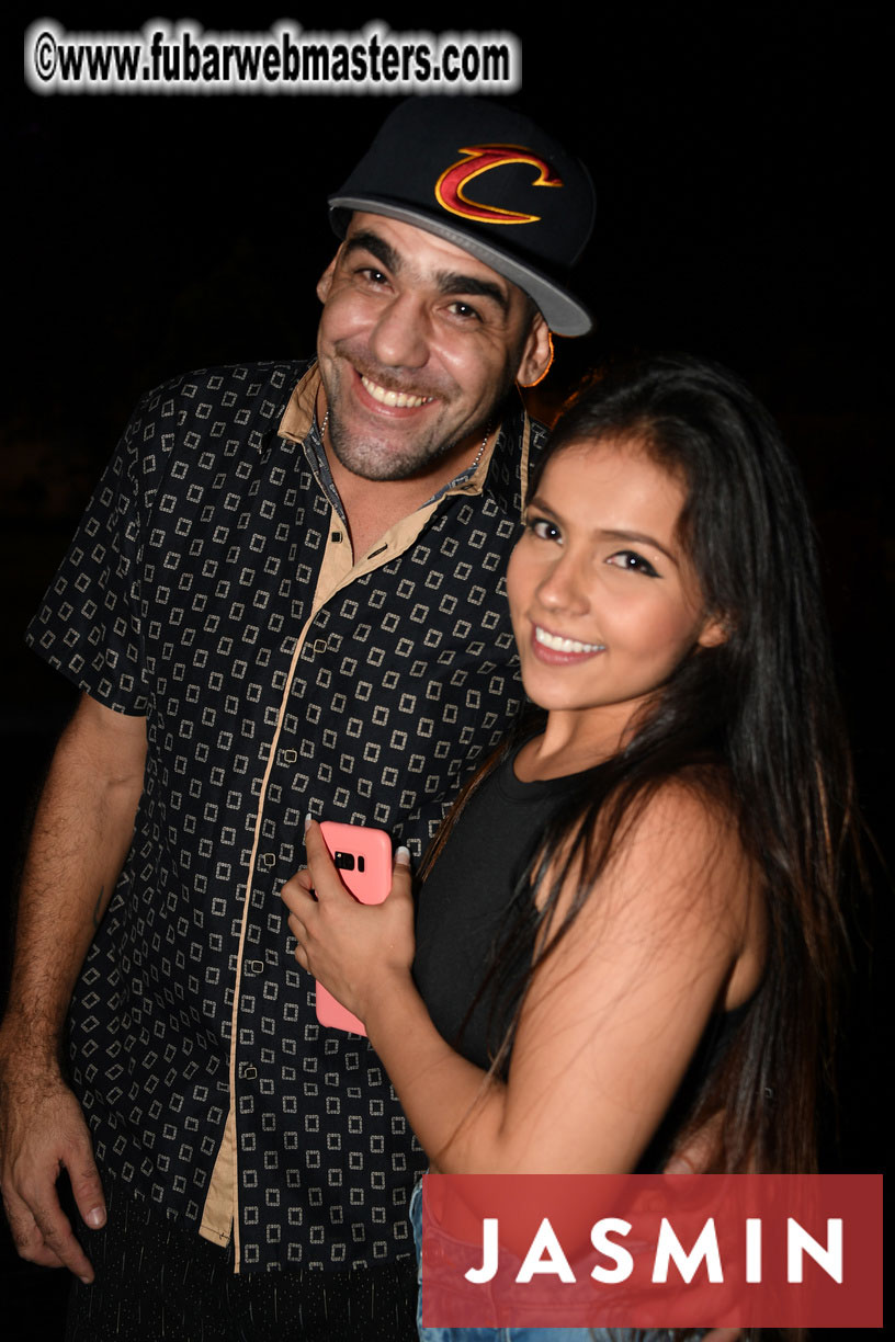 Welcome party: Pink and black party