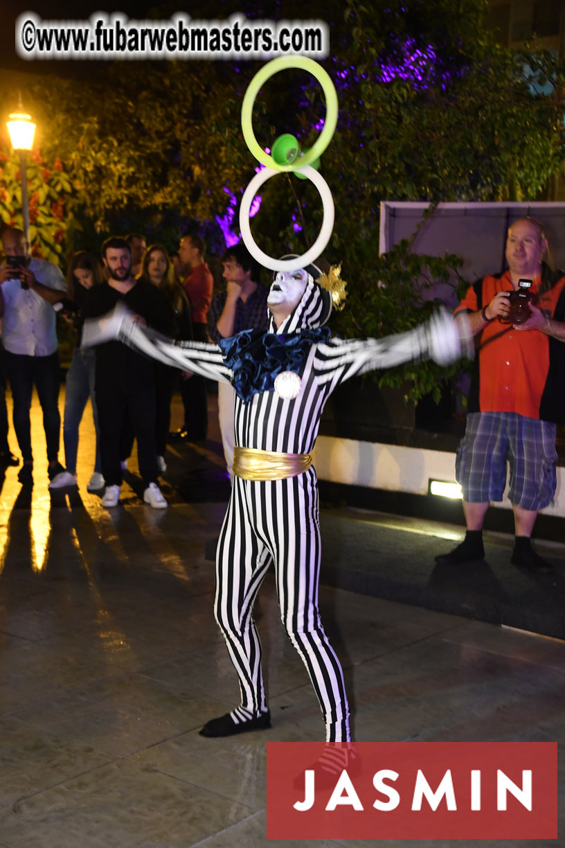 Welcome party: Pink and black party