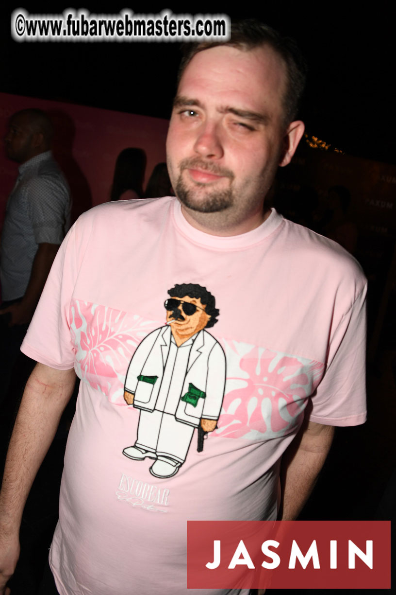 Welcome party: Pink and black party