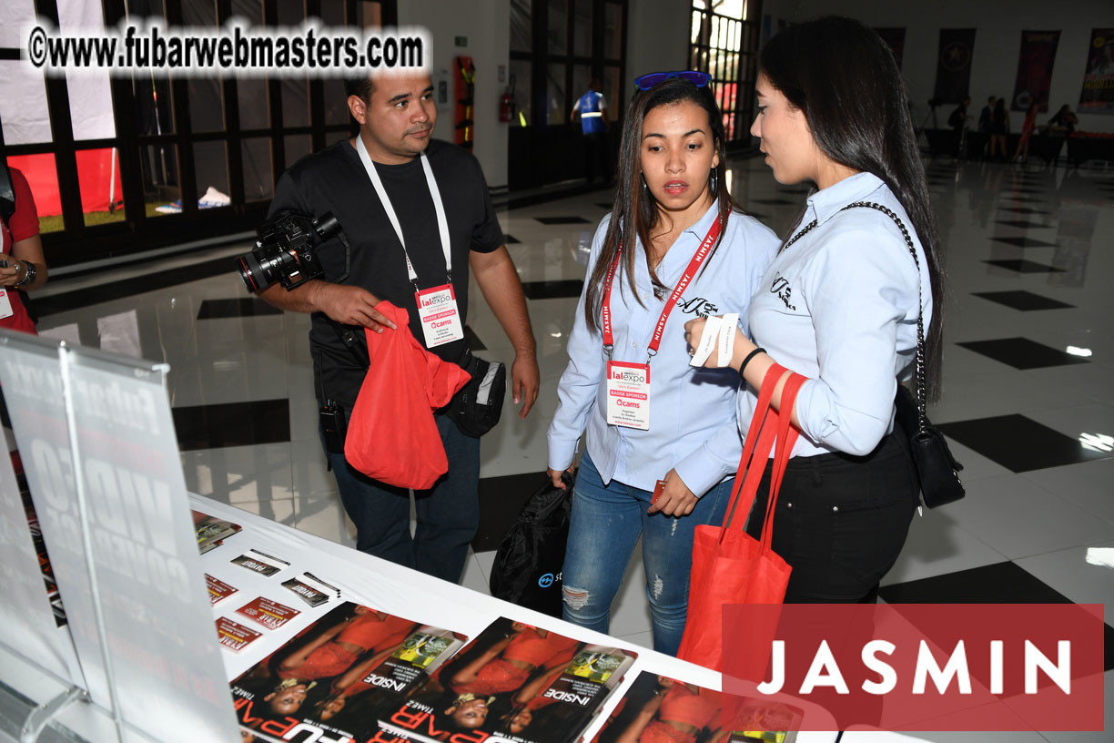 Industry meet market: the adult and webcam models