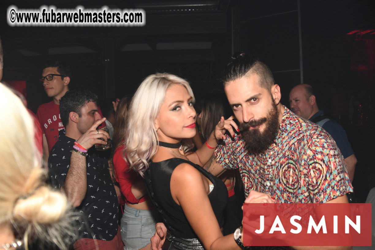 Spectacular closing party