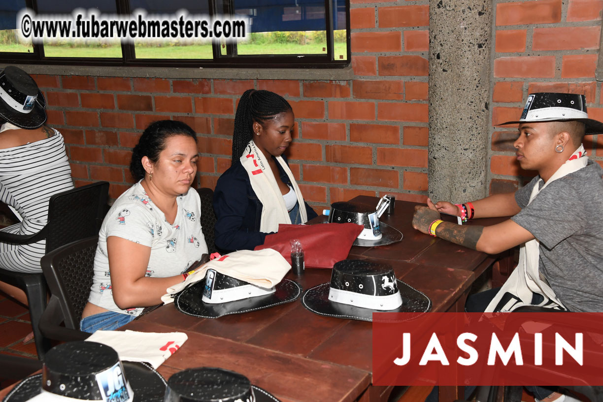 Colunbian Style Horseback Riding Tour