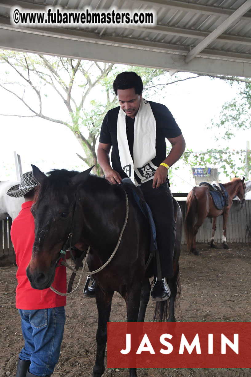 Colunbian Style Horseback Riding Tour