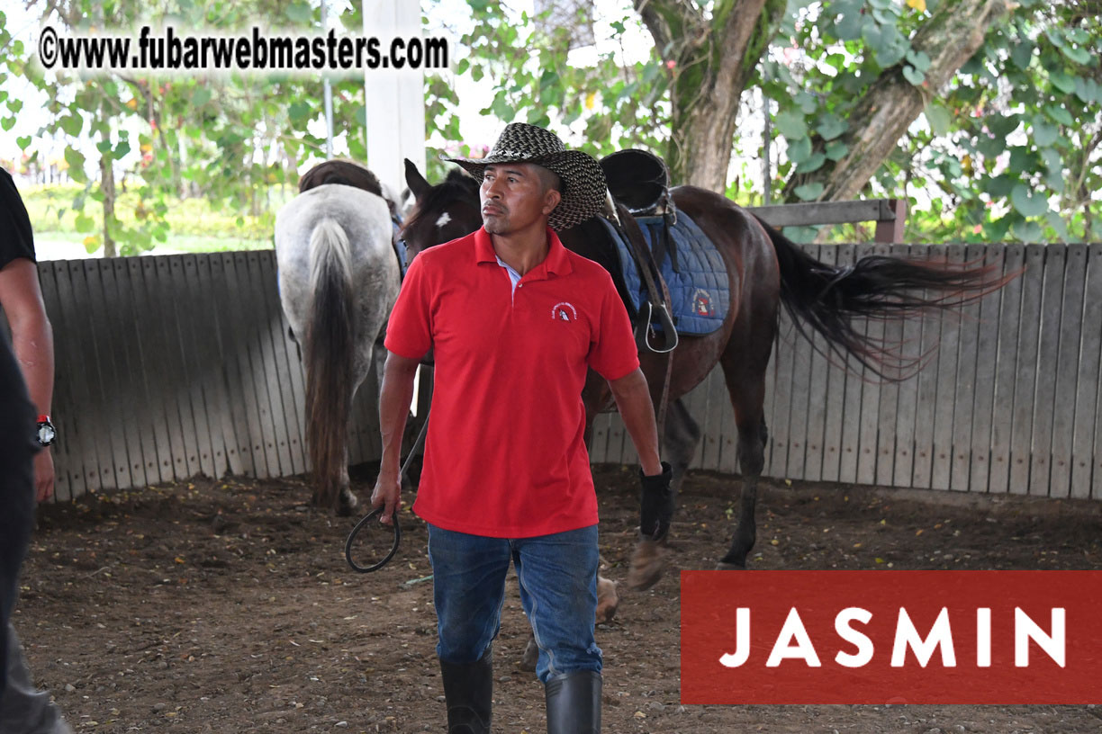 Colunbian Style Horseback Riding Tour