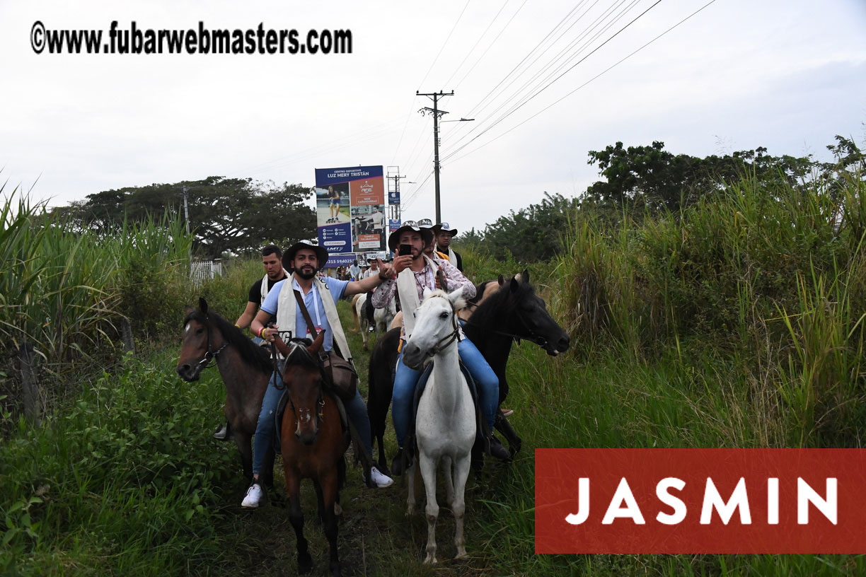 Colunbian Style Horseback Riding Tour