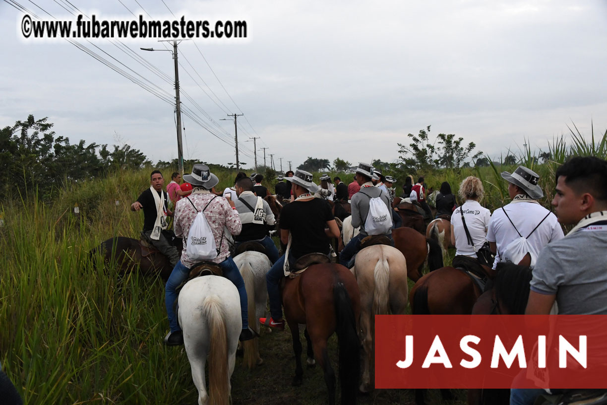 Colunbian Style Horseback Riding Tour