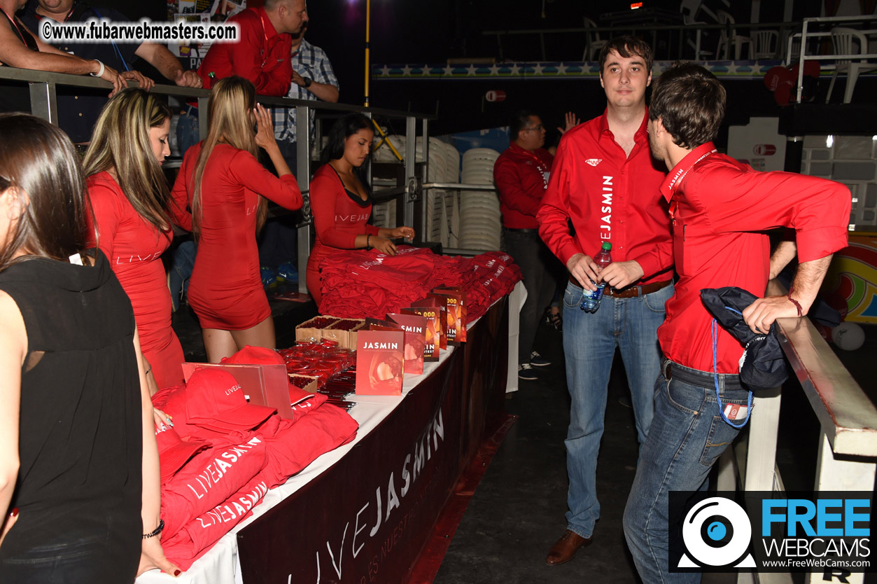 Industry Meet market and cocktails