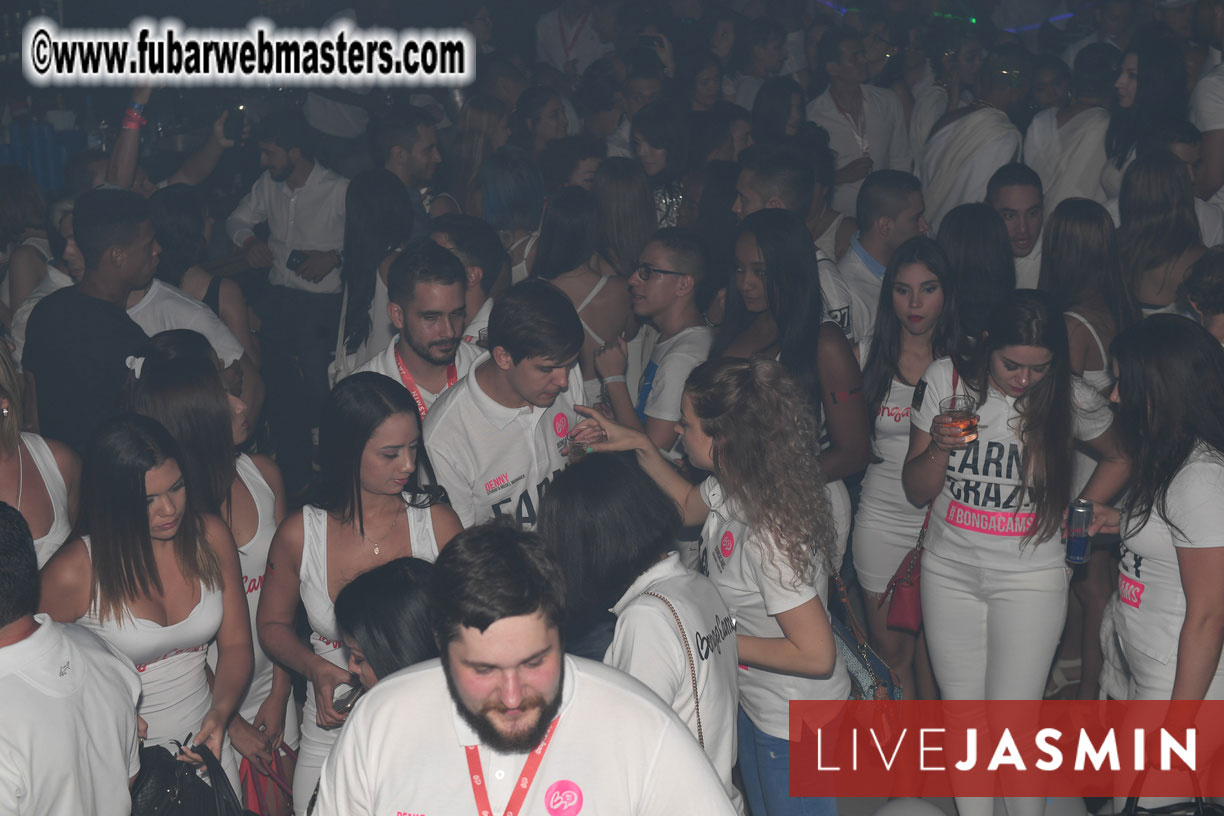 FreeWebCams White Party