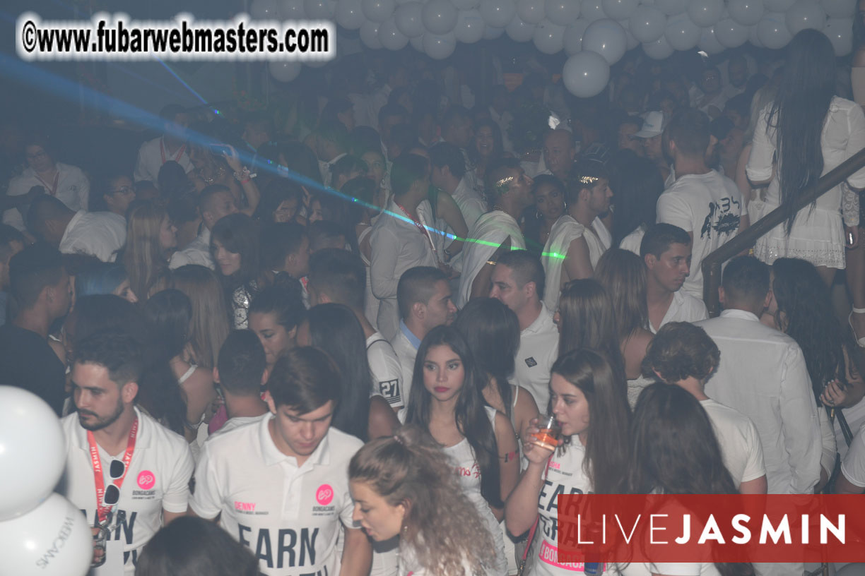 FreeWebCams White Party