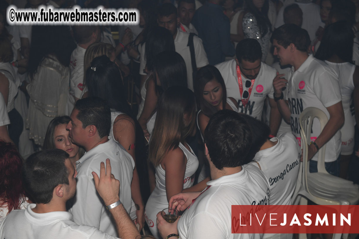 FreeWebCams White Party