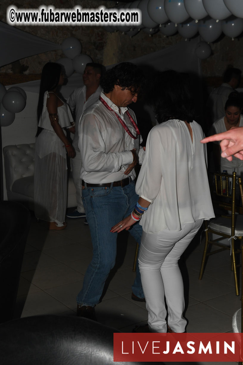 FreeWebCams White Party
