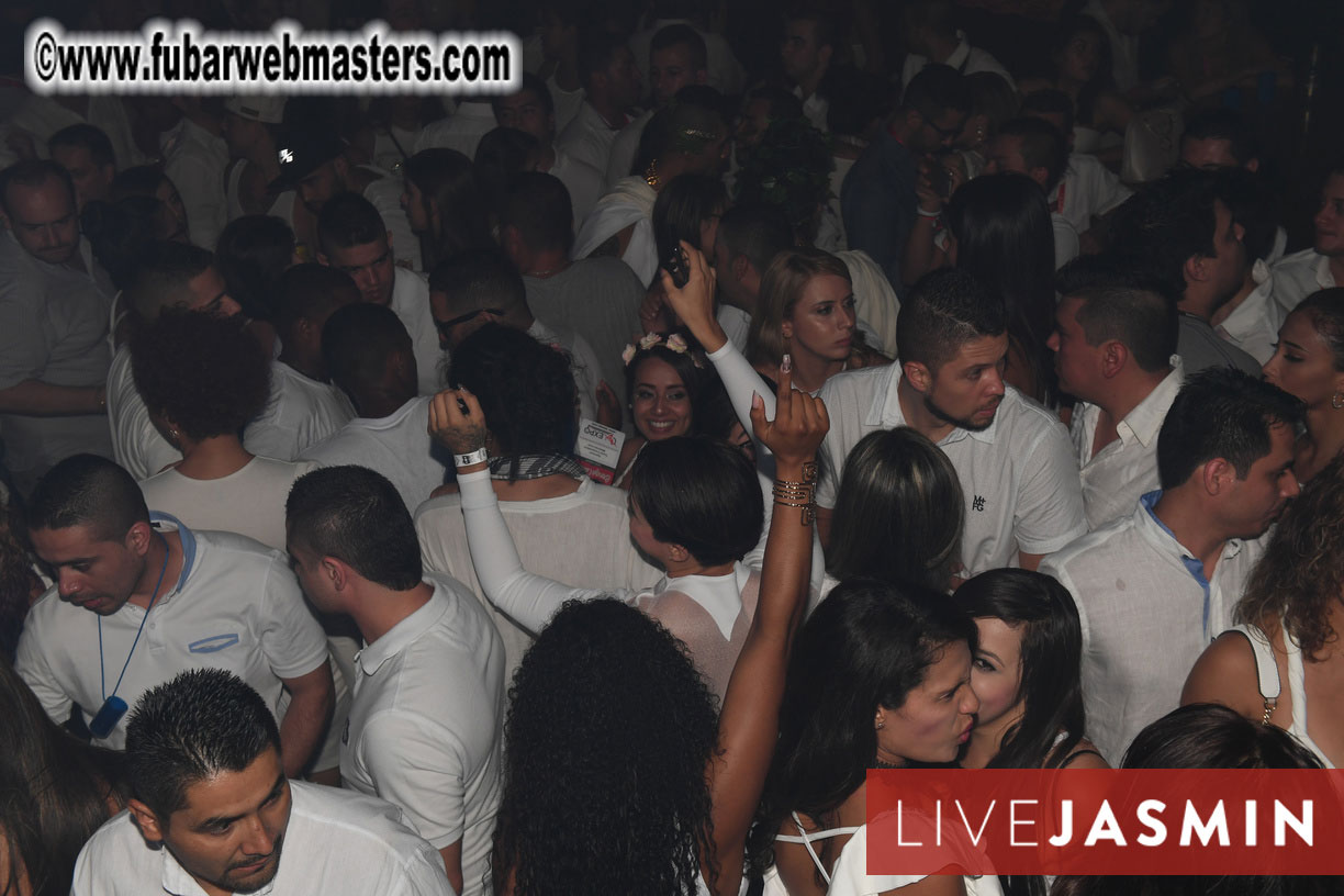 FreeWebCams White Party