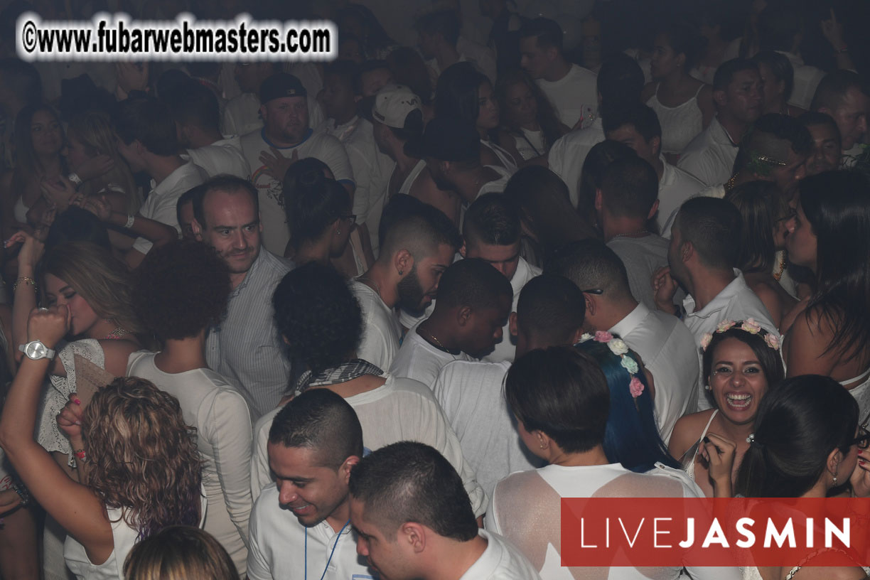FreeWebCams White Party