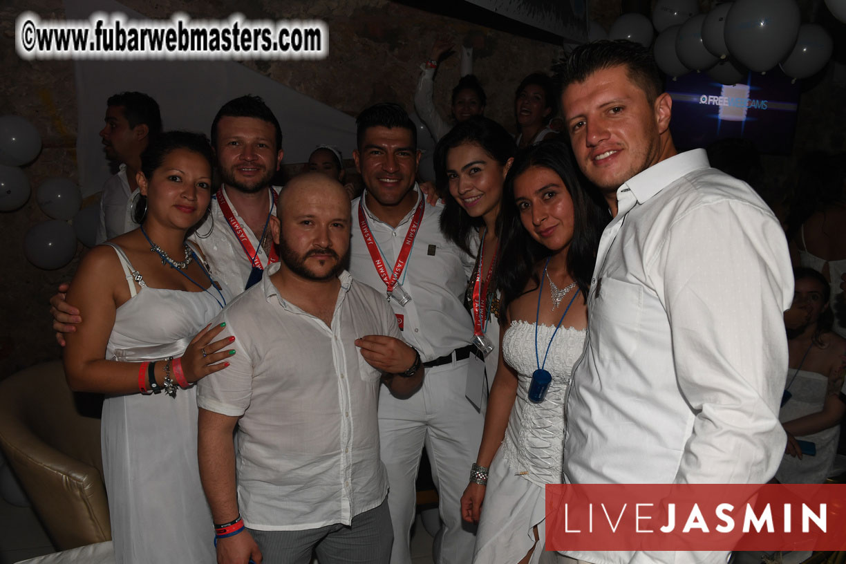 FreeWebCams White Party