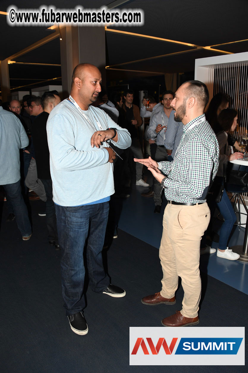 Stripcash Happy Hours