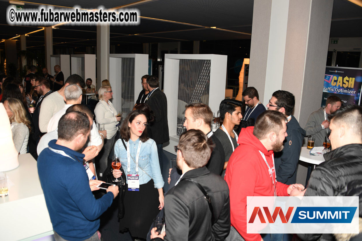 Stripcash Happy Hours