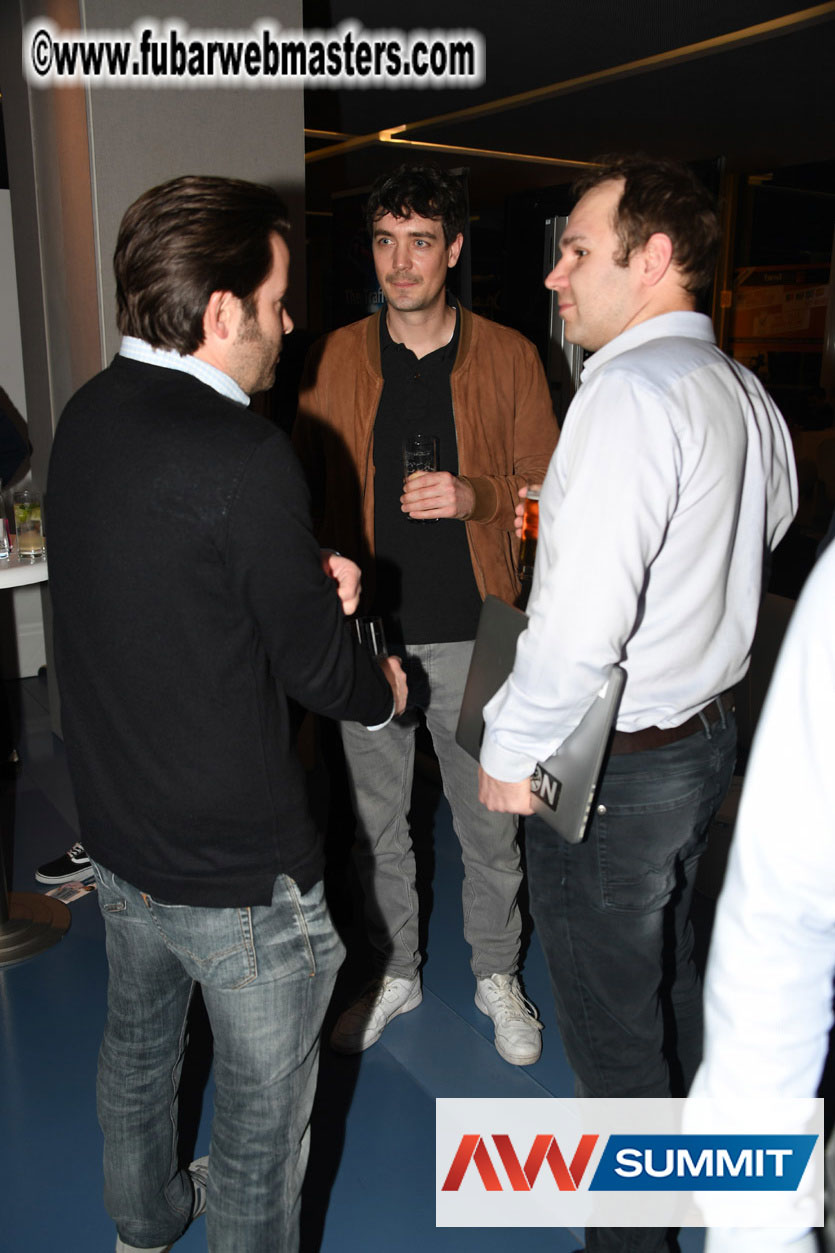 Stripcash Happy Hours