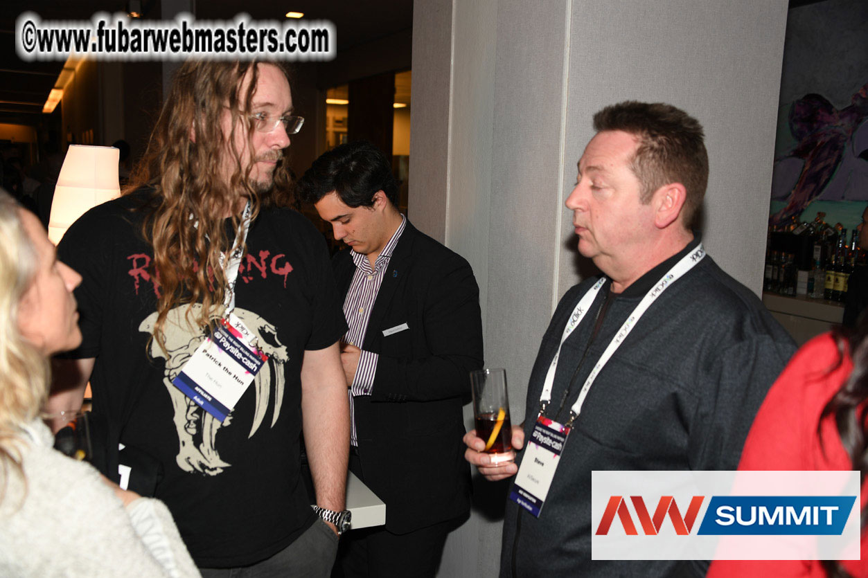 Stripcash Happy Hours