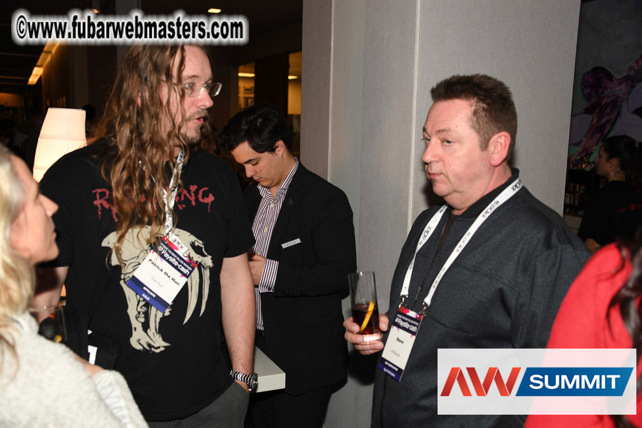 Stripcash Happy Hours