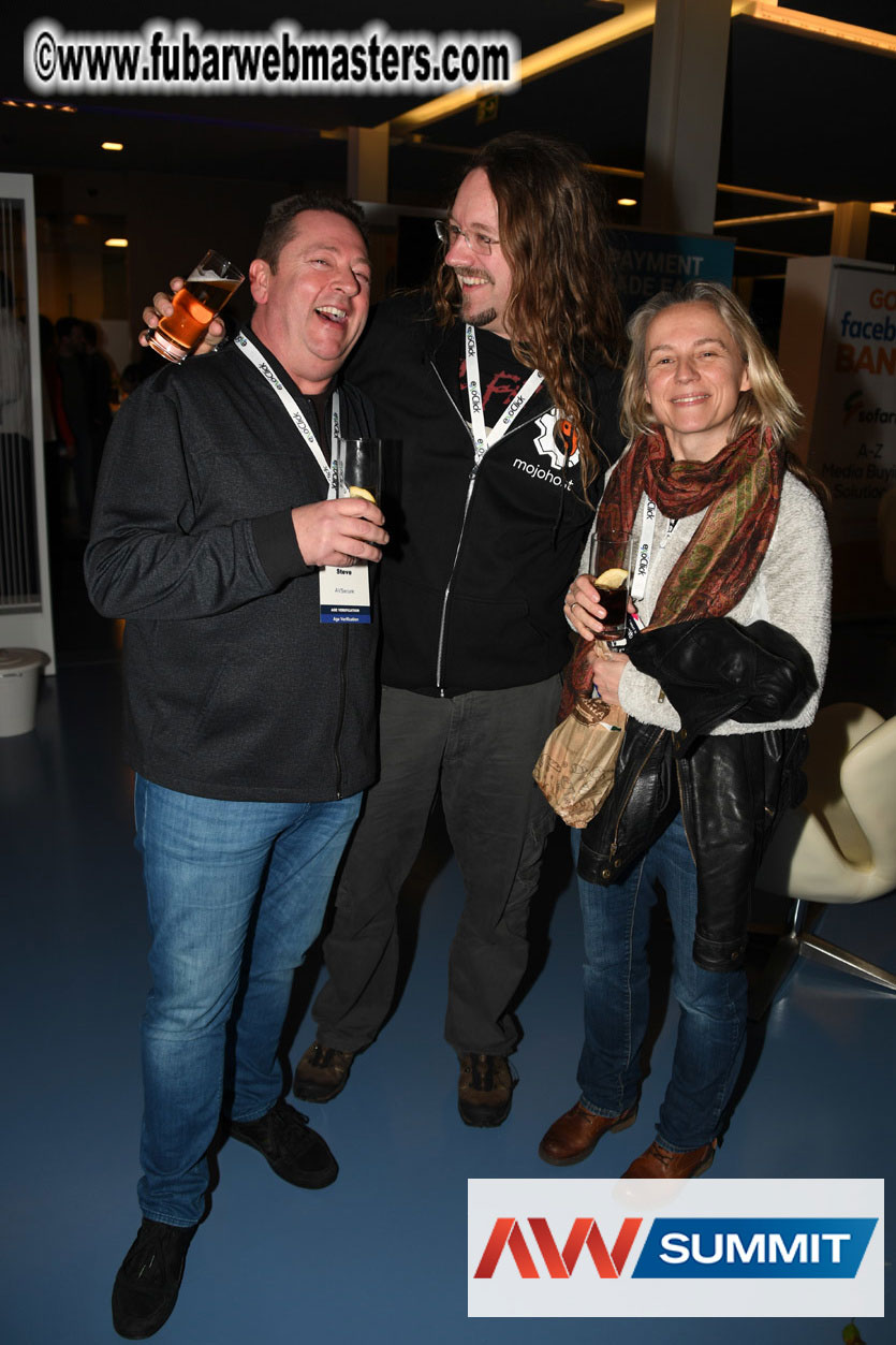 Stripcash Happy Hours