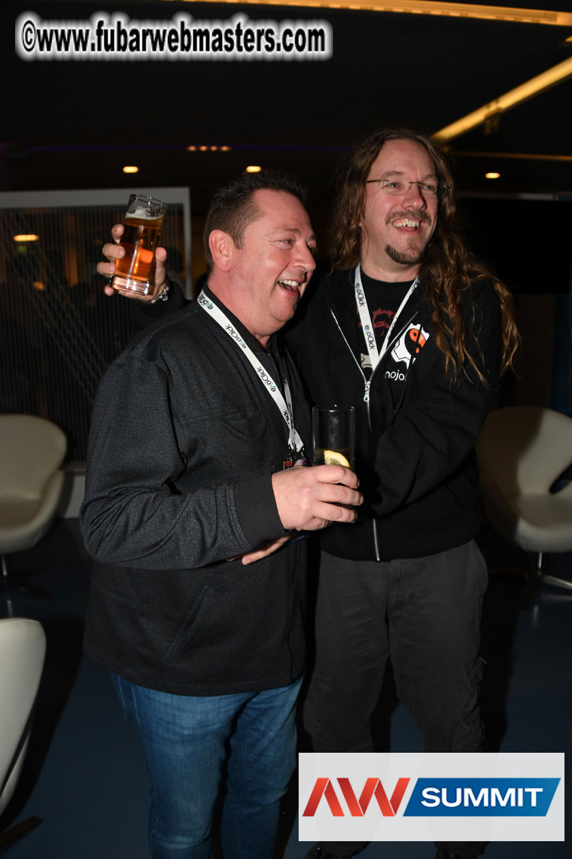 Stripcash Happy Hours