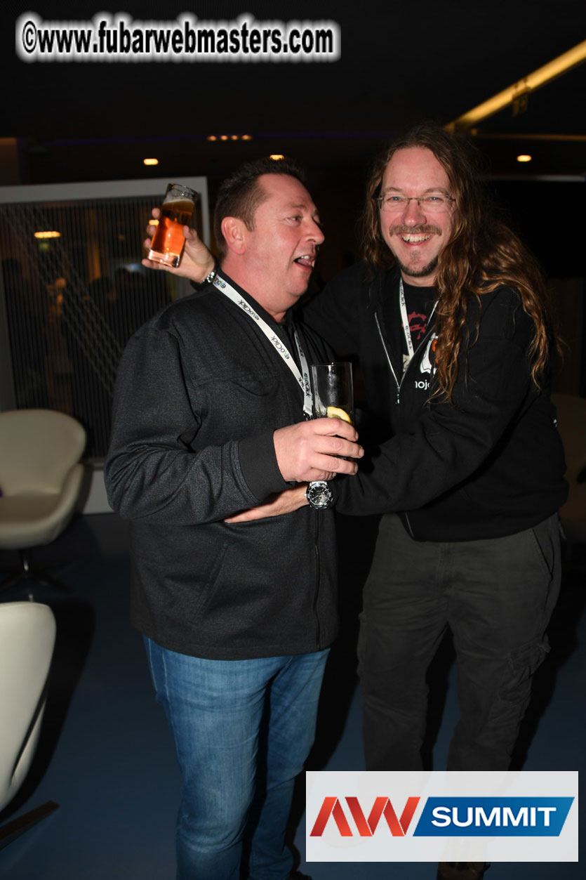 Stripcash Happy Hours