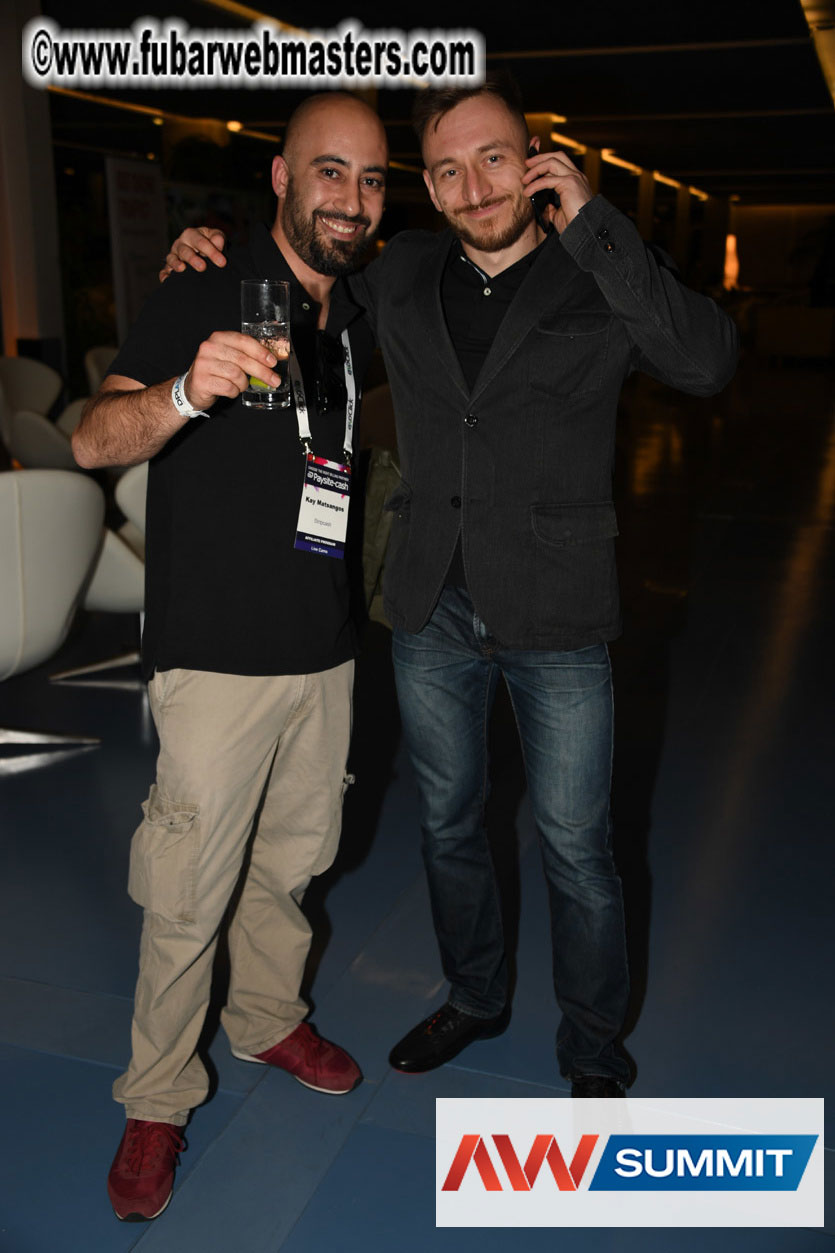 Stripcash Happy Hours