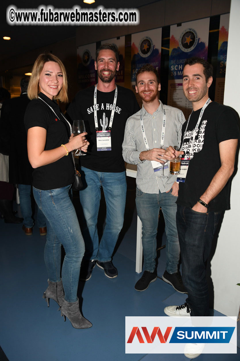 Stripcash Happy Hours