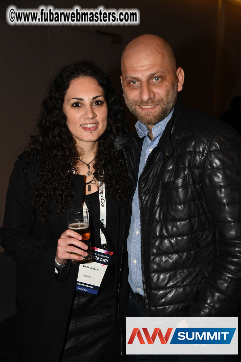 Stripcash Happy Hours