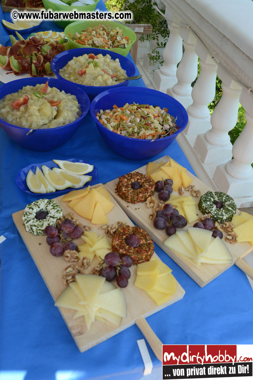 Traditional MOMO Party @ Thommy & Alena's