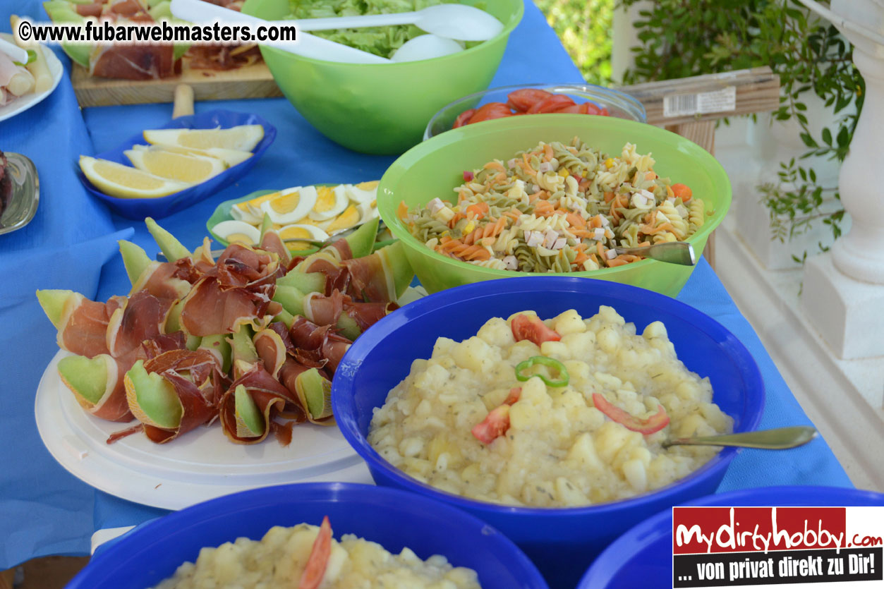 Traditional MOMO Party @ Thommy & Alena's