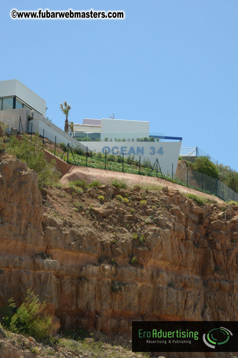 Boat trip with cool drinks & hot girls