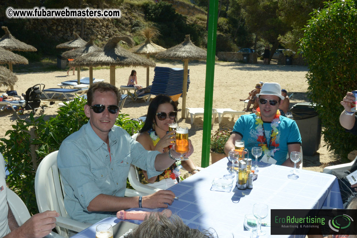 Boat trip with cool drinks & hot girls