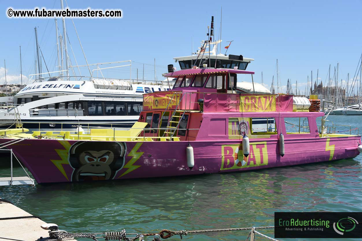 Boattrip with cool drinks & hot girls