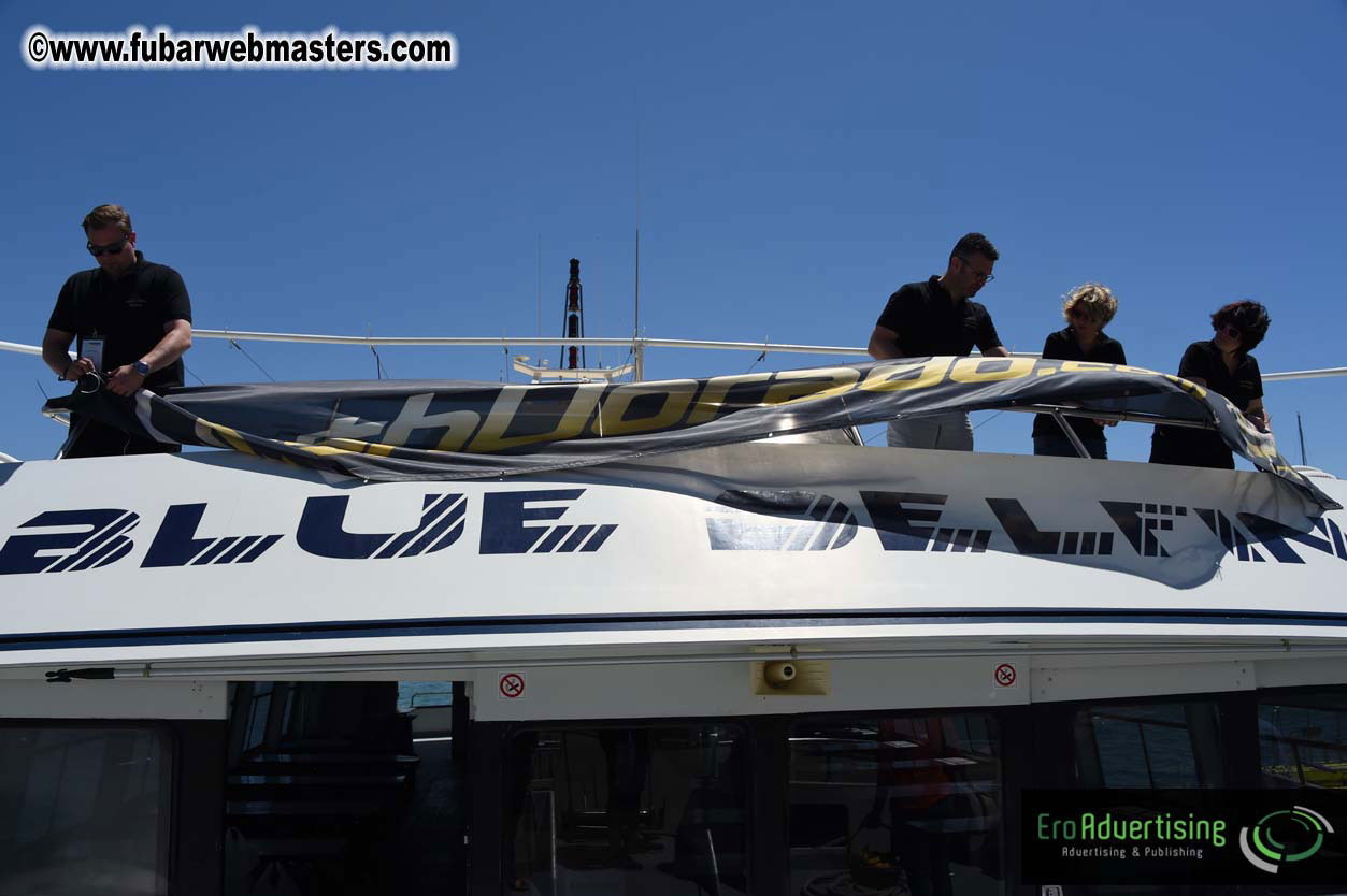 Boattrip with cool drinks & hot girls