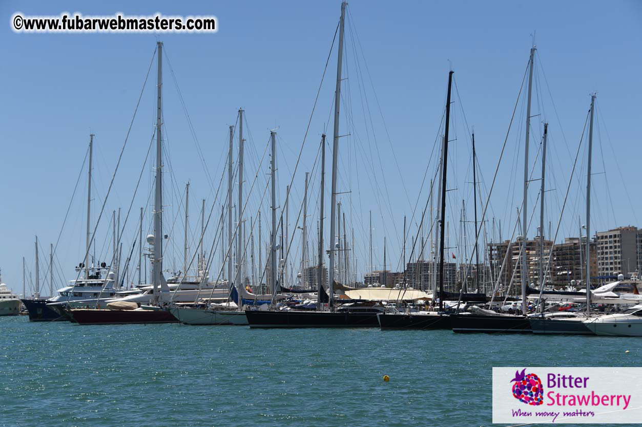 Boattrip with cool drinks & hot girls