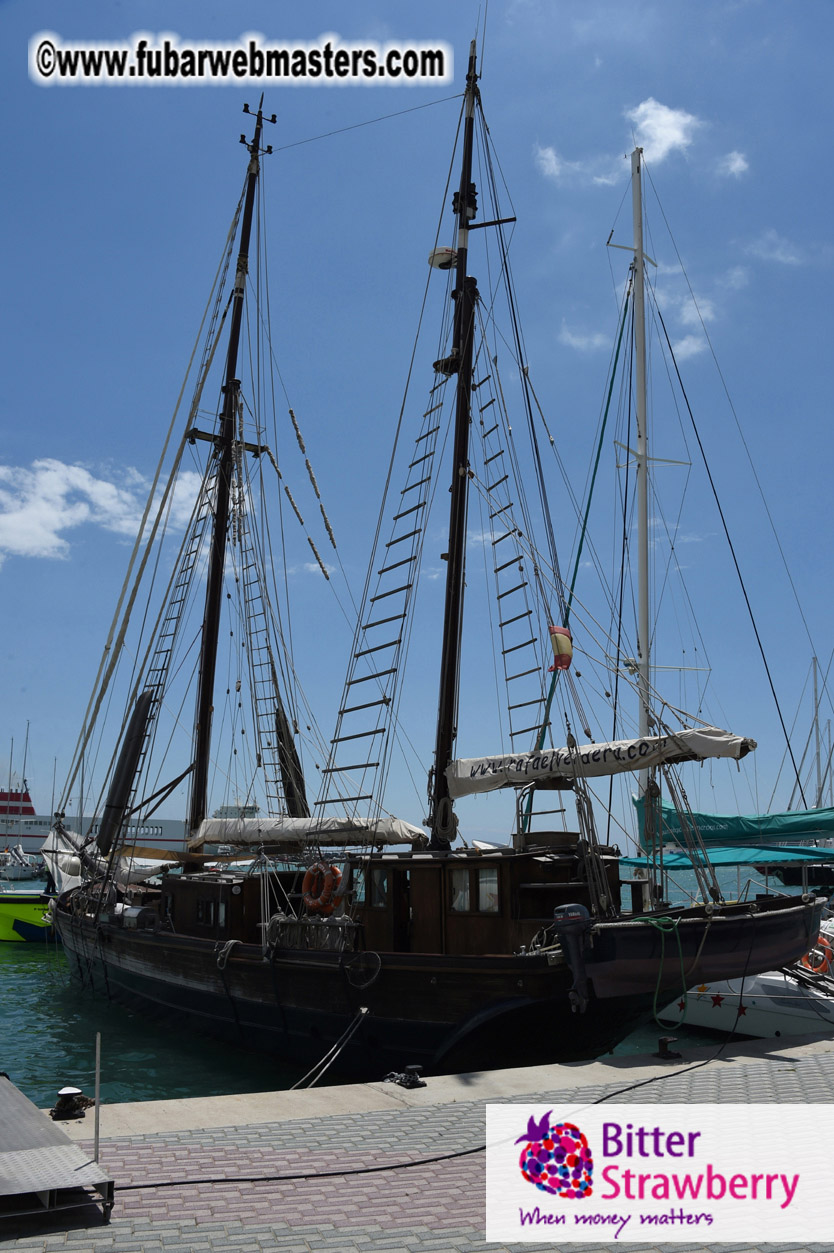 Boat trip with cool drinks & hot girls